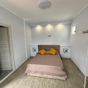  Apartment Fcoairporthouse Italy